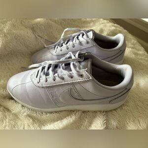 Nike Women’s Cortez G Spikeless Golf Shoes. Size 7.5.